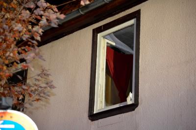 EXKLUSIV BILDER! 4 Tote bei Dachstuhlbrand in Pforzheim-Dillweisenstein